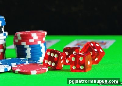 桌游的定义与独特魅力：从实体互动到pg电子平台的策略延伸