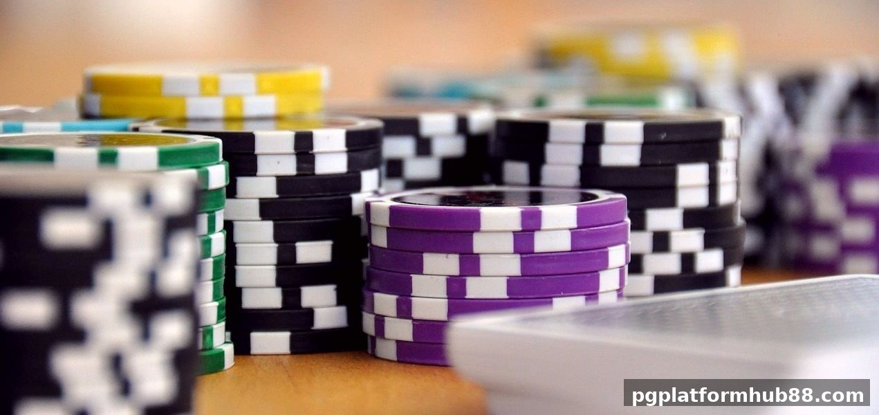 pg电子平台棋牌进阶：起手牌强度与动态博弈的实战解析