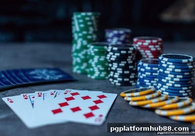 pg电子平台深度解析：牛牛游戏起牌策略与实战指南